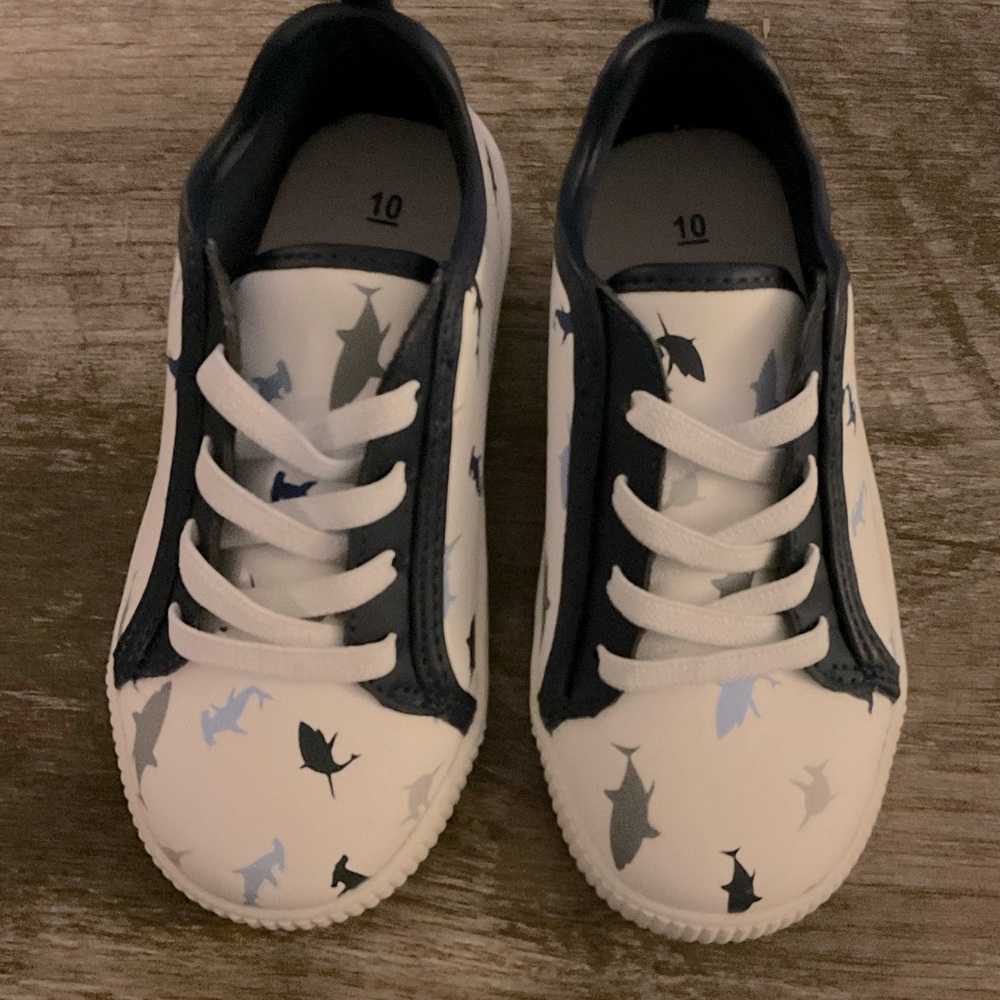 Carter’s tennis shoes